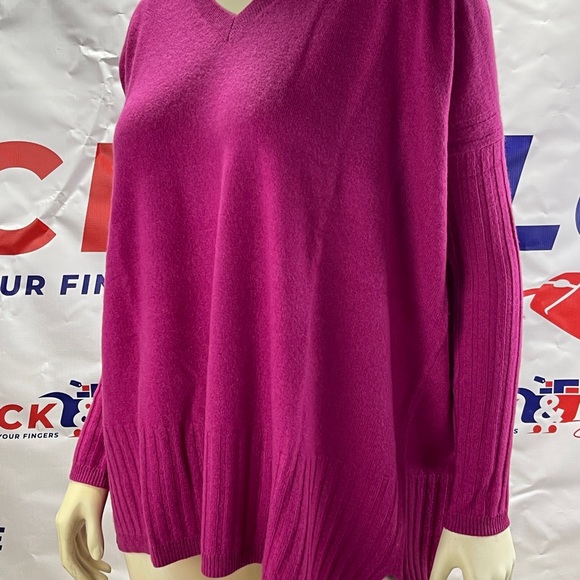 Naadam - Soft Collection. Hibiscus Women Vneck 100% Cashmere Sweater - Picture 4 of 5
